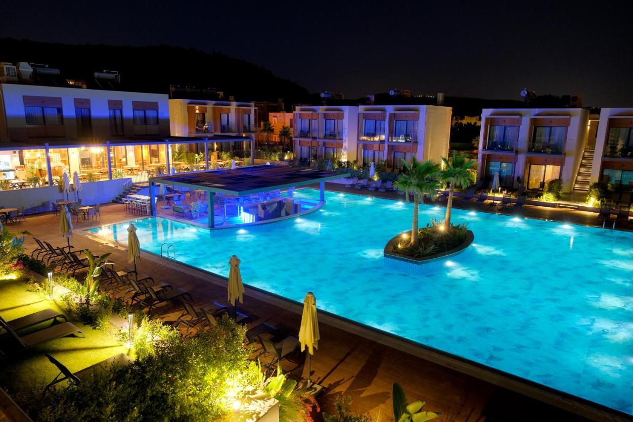 מלון Celeste Bella Luxury & 4*